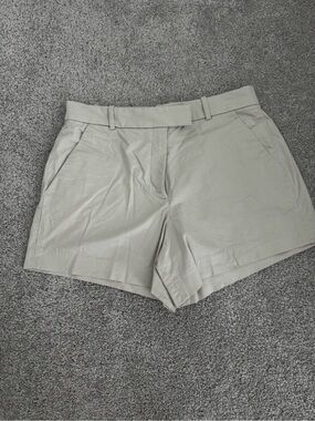 Abercrombie & Fitch Cream High-Rise Tailored Shorts